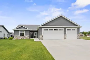 173 Eau Claire Ave SE, Hutchinson, MN 55350 - Photo 23