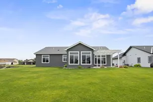 173 Eau Claire Ave SE, Hutchinson, MN 55350 - Photo 21