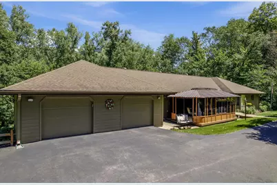 47060 Queens Cove Circle, La Crescent, MN 55947 - Photo 3