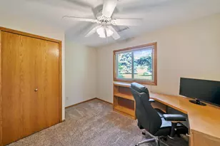 4712 Heather Ridge Rd N, Oakdale, MN 55128 - Photo 17