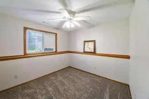 4712 Heather Ridge Rd N, Oakdale, MN 55128 - Photo 15