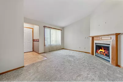 2102 McQuillan Court SE, Rochester, MN 55904 - Photo 3