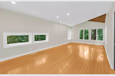 14717 Minnehaha Place, Minnetonka, MN 55391 - Photo 9