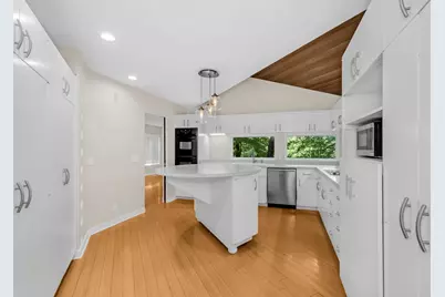 14717 Minnehaha Place, Minnetonka, MN 55391 - Photo 15