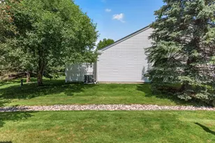 13214 Spencer Sweet Pea Ln, Eden Prairie, MN 55347 - Photo 27
