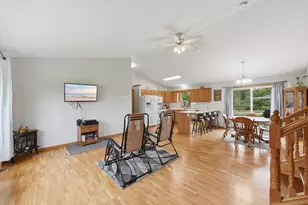682 Old Hopkins Pl, Hudson, WI 54016 - Photo 5