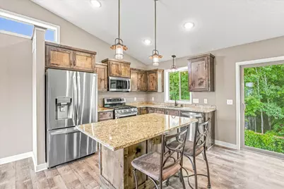 38369 Hunters Ridge Trail, North Branch, MN 55056 - Photo 15
