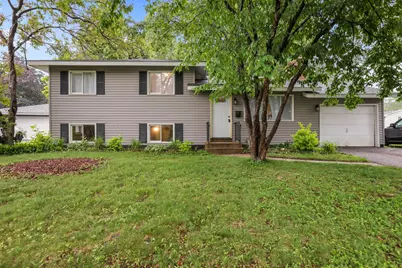 9325 Northwood Parkway N, New Hope, MN 55427 - Photo 3