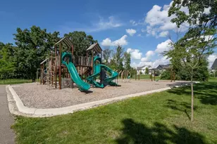 6442 Timber Arch Dr, Chaska, MN 55318 - Photo 37