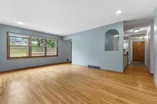 9924 Little Cir, Bloomington, MN 55437 - Photo 19