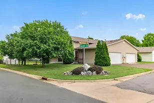 1401 McIntosh Cir, Shakopee, MN 55379 - Photo 1