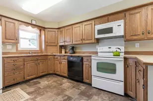 623 Spruce St, Fergus Falls, MN 56537 - Photo 19