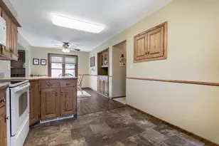623 Spruce St, Fergus Falls, MN 56537 - Photo 11
