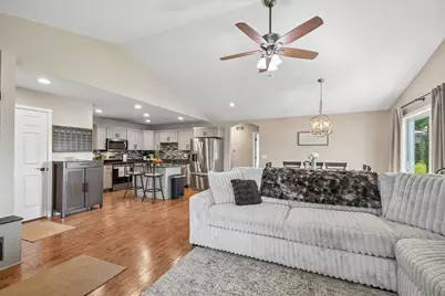 428 E Cheyenne Street, Roberts, WI 54023 - Photo 7