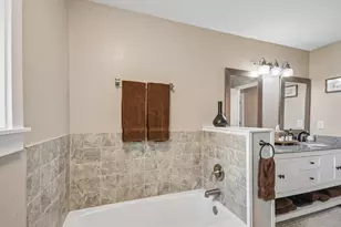 428 E Cheyenne St, Roberts, WI 54023 - Photo 37