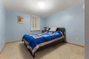 1405 Belmont Ln W, Roseville, MN 55113 - Photo 31