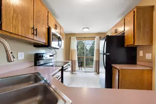 7638 13th St N, Oakdale, MN 55128 - Photo 7
