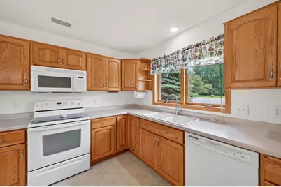 466 Cedar Court, Taylors Falls, MN 55084 - Photo 9