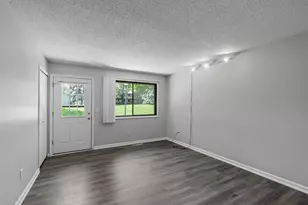 13359 Zenith Ln, Eden Prairie, MN 55346 - Photo 9