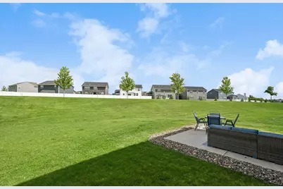 15275 Quintana Court NW, Anoka, MN 55303 - Photo 23