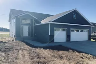 298 Eagle Ln, Zumbrota, MN 55992 - Photo 1