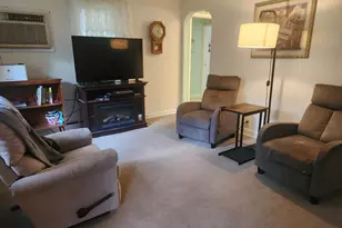 5817 Perry Ave N, Crystal, MN 55429 - Photo 9