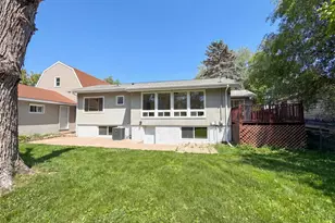 1695 Abell St, Maplewood, MN 55117 - Photo 5