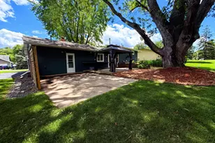 18220 Duck Lake Trail, Eden Prairie, MN 55346 - Photo 5