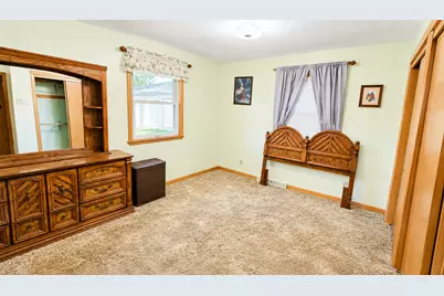 184 Larpenteur Avenue E, Saint Paul, MN 55117 - Photo 9
