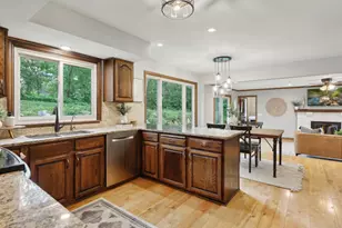 13645 Krestwood Dr, Burnsville, MN 55337 - Photo 7