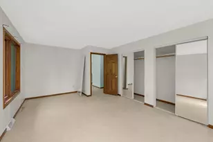 9785 Alaureate Ct, Inver Grove Heights, MN 55077 - Photo 17