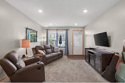 48 River Woods Drive W, Saint Paul Park, MN 55071 - Photo 5