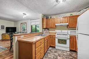 1516 Helmo Ave N, Oakdale, MN 55128 - Photo 7