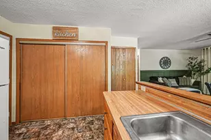 1516 Helmo Ave N, Oakdale, MN 55128 - Photo 7