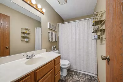 1516 Helmo Avenue N, Oakdale, MN 55128 - Photo 9