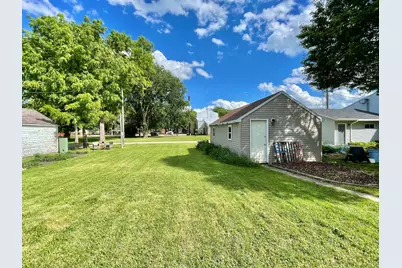212 Cleveland Avenue, Morgan, MN 56266 - Photo 3