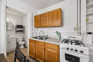 677 Sherburne Ave, Saint Paul, MN 55104 - Photo 39