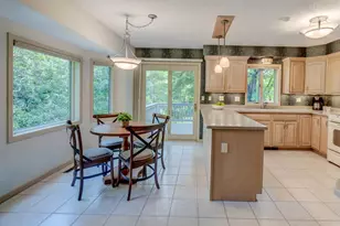 2201 Ferris Ln, Roseville, MN 55113 - Photo 9