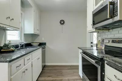5718 Sumter Avenue N, Crystal, MN 55428 - Photo 3