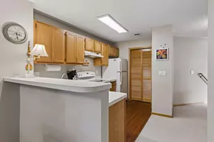 2240 Ranchview Ln N, Plymouth, MN 55447 - Photo 9