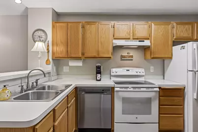 2240 Ranchview Lane N #80, Plymouth, MN 55447 - Photo 5