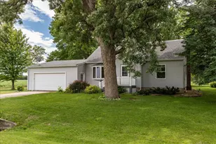 54769 270th St, Austin, MN 55912 - Photo 1