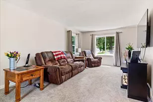 11240 Norway St NW, Coon Rapids, MN 55448 - Photo 9