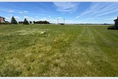 2530 Mossy Creek Drive NE, Owatonna, MN 55060 - Photo 3