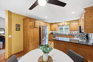 4658 Wildwood St, Eagan, MN 55122 - Photo 7