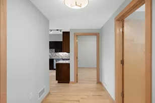 1120 S 2nd St, Minneapolis, MN 55415 - Photo 5