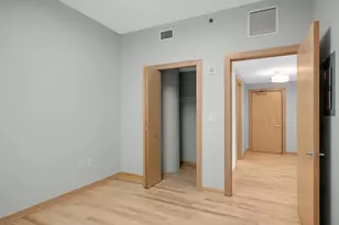 1120 S 2nd St, Minneapolis, MN 55415 - Photo 25