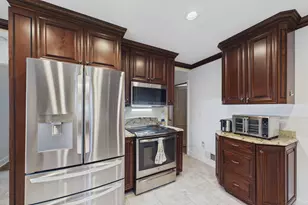 1334 Dunham St, Albert Lea, MN 56007 - Photo 3