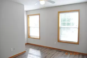 4926 Rusten Rd, Eagan, MN 55122 - Photo 11