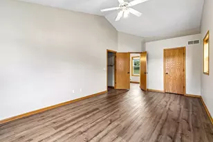 4926 Rusten Rd, Eagan, MN 55122 - Photo 29